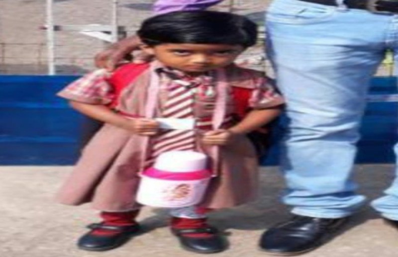 खेलने के दौरान मेनहोल में गिरने से 5 साल की बच्ची की दर्दनाक मौत, घर में पसरा मातम