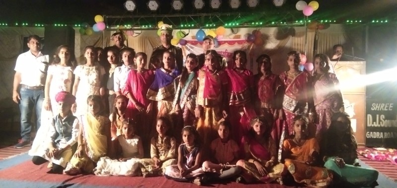 वार्षिकोत्सव में बताई शिक्षा की महिमा