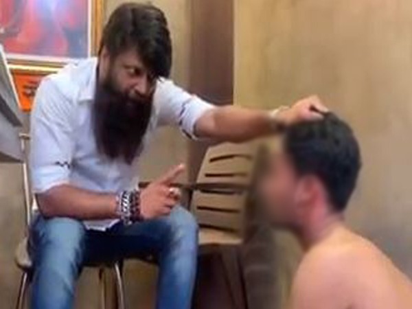 shivsena leader thrashes