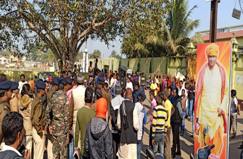 Jharkhand News, BJP MLA Dhullu Mahto, BJP MLA Dhullu Mahto Run Away When Police Came Home