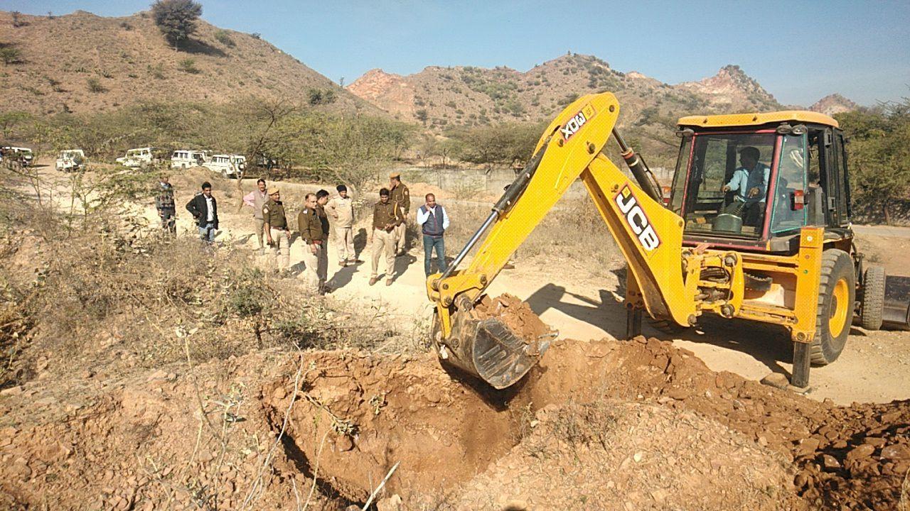 Illegal mining : पहाड़ों में 4 विभाग की 8 टीम ने रास्तों में खोदी 'खाई'