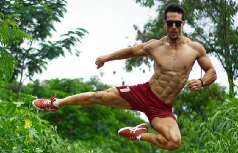 टाइगर श्रॉफ ने पोस्ट किया नया स्टंट वीडियो