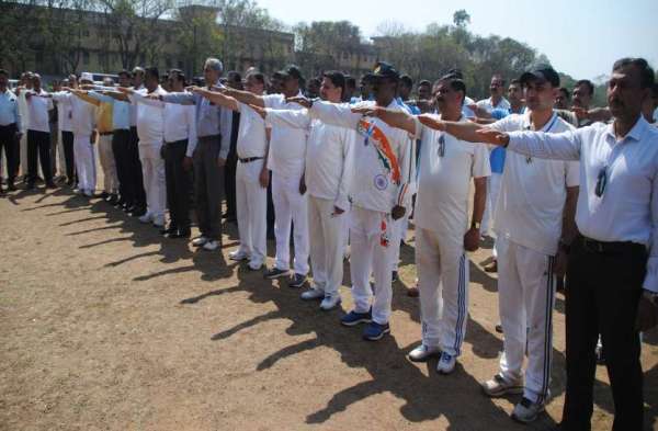 Photo Gallery : देश की सुरक्षा में तैनात सीमा सुरक्षा बल के अधिकारियों और जवानों ने ली शपथ-बनाएंगे देश को स्वर्णिम