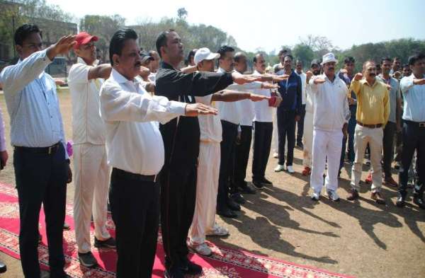 Photo Gallery : देश की सुरक्षा में तैनात सीमा सुरक्षा बल के अधिकारियों और जवानों ने ली शपथ-बनाएंगे देश को स्वर्णिम