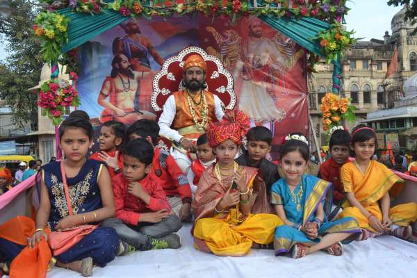 केसरिया साफा और जय भवानी के जयघोष से गूंजा आसमान