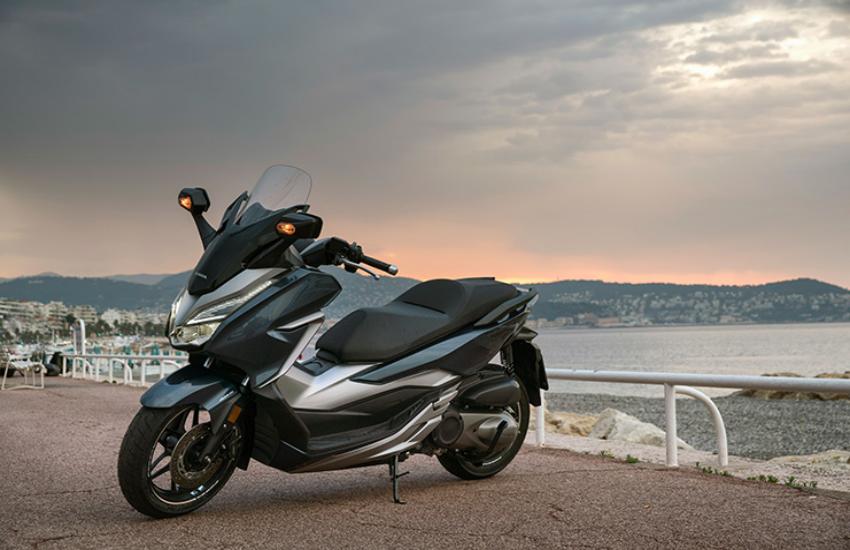 Forza 300 Maxi Scooter