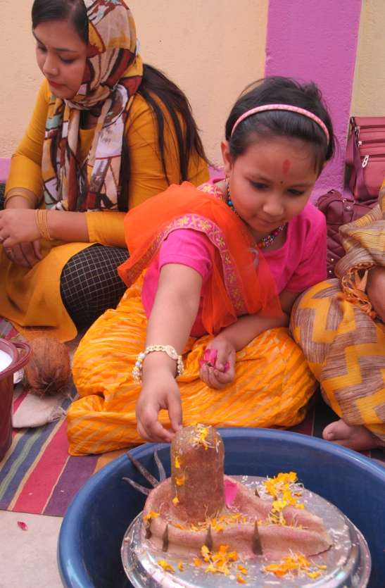 Photo Gallery : भूत-पिशाच संग निकली भोलेबाबा की बारात, रूद्राभिषेक के संग घ-घर गूंजा हर-हर महादेव