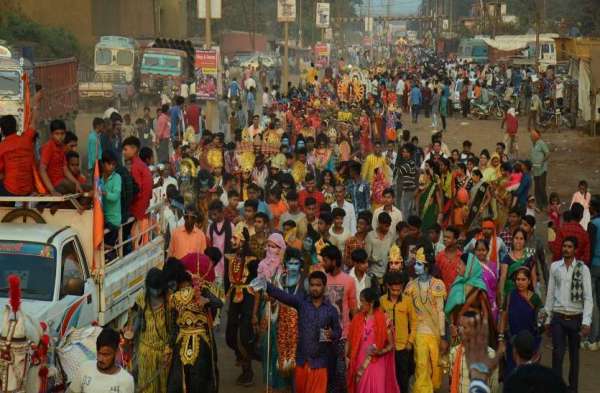  शिवजी बिहाने चले पालकी सजाइके... भभूति लगाइके..