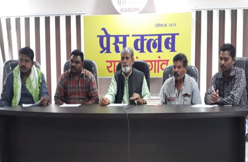 एबीस कंपनी के कर्मचारियों ने प्रबंधन पर लगाया शोषण करने का आरोप