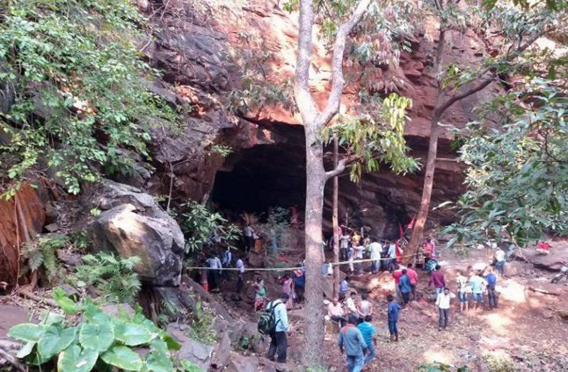 इस गुफा में प्रकृति सालभर शिवलिंग का करती है जलाभिषेक, आज तक कोई नहीं जान पाया कहा से आता है ये जल