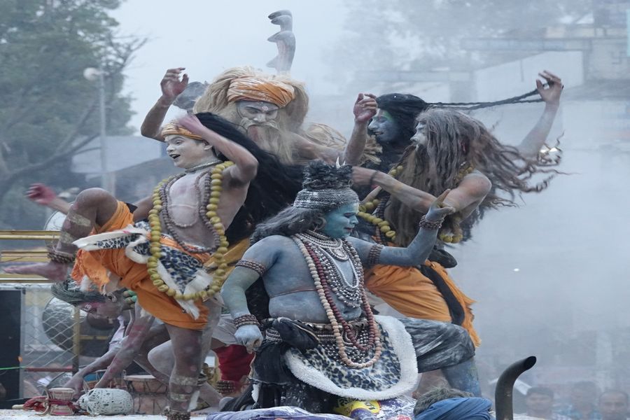 तांडव नृत्य देख रोमांचित हो गए शिव भक्त