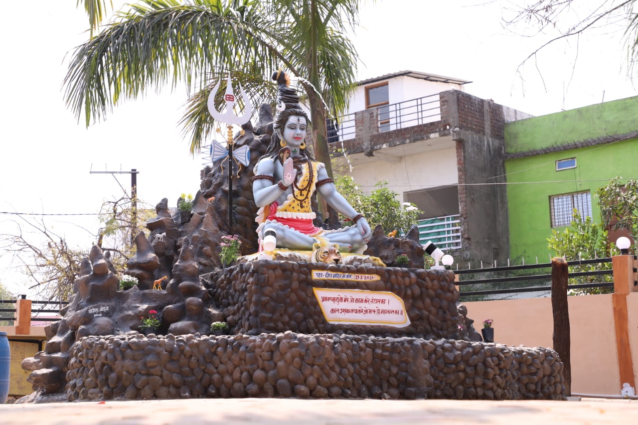 अंकिता नगर में सात नदियों से लाए गए जल और बालू से बनी 11 फिट के भोलेनाथ की प्रतिमा