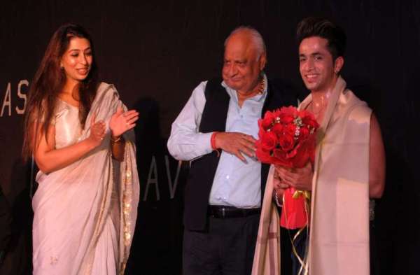 Photo Gallery : श्रीशंकराचार्य कैंपस में शुरू हुआ टेक्नो कल्चर फेस्ट संविद-20, निखिल और कुमार ने बांधा समां