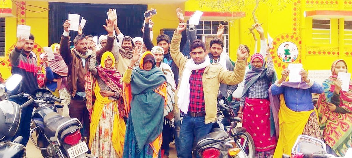 चिकित्सकों के नहीं पहुंचने पर मरीजों ने जताया आक्रोश