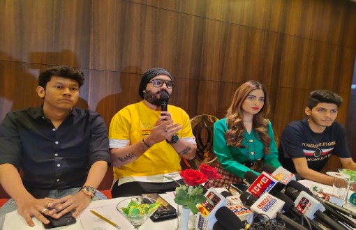 रागिनी एमएमएस फेम करिश्मा शर्मा व सिंगर गुरु कोहिली पहुंचे राजधानी