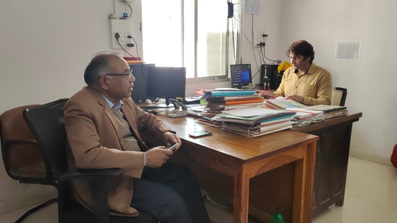 अजीब-सी स्थिति: यहां दो सीएमएचओ, पसोपेश में कर्मचारी