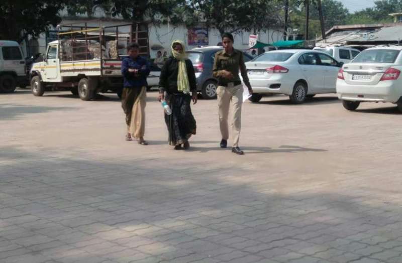 तंत्र-मंत्र से संतान प्राप्ति का ख्वाब दिखा नौकरानियों ने महिला बाल विकास विभाग अधिकारी से ठगे 35 लाख, गिरफ्तार