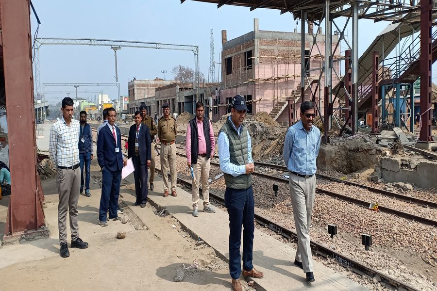 सीआरएस निरीक्षण में एक दिन बाकी, अधूरी तैयारियों पर बिफरे एडीआरएम