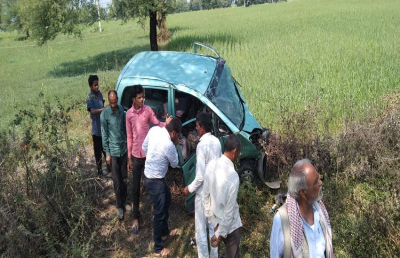 दमन पुलिस के वाहन से टकराई कांग्रेस नेता की कार, दर्जन भर घायल