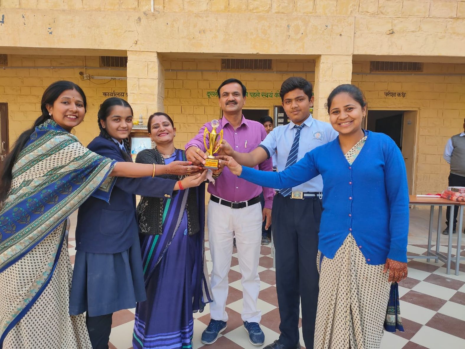 Sports week finishes,prizes given to winning contestants in jaisalmer
