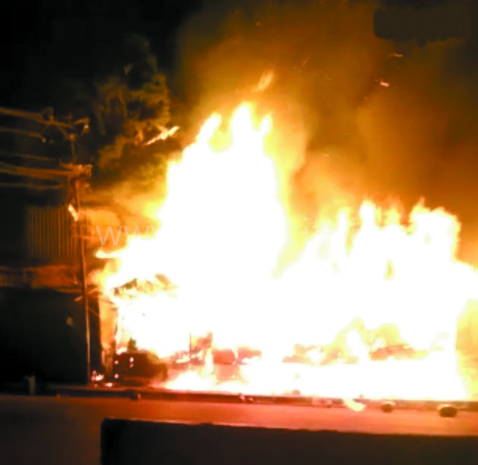 कोतगिरि के बाजार में लगी आग, 12 दुकानें जलकर खाक