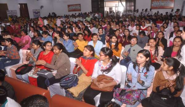 श्रीगंगानगर.दो दिवसीय उद्यम समागम,शंकाओं का समाधान और योजनाओं, अनुदानों की दी जानकारी........देखें खास तस्वीरें