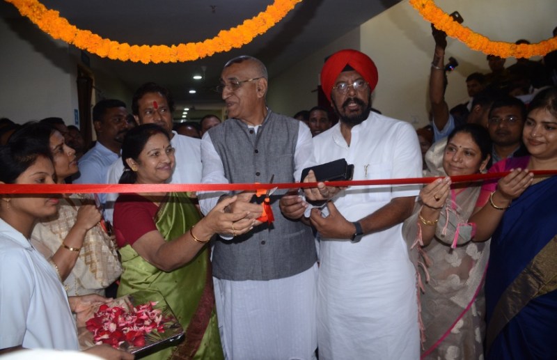 जिला अस्पतालों में हमर लैब, मोबाइल पर जांच रिपोर्ट