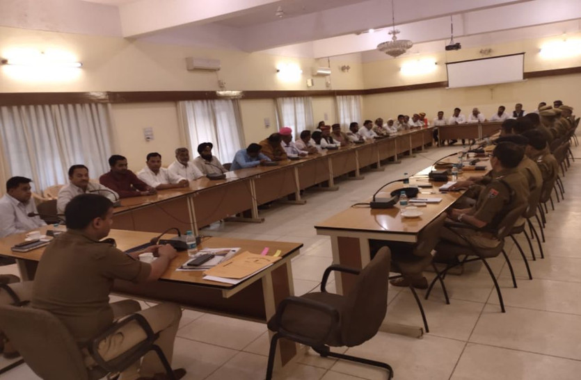 मुस्लिम संगठनों ने विरोध प्रदर्शन को नकारा, पुलिस अलर्ट