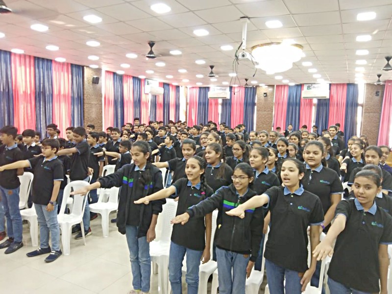 पत्रिका का स्वर्णिम भारत अभियान : ब्रिलिएंट स्कूल के विद्यार्थियों ने जामनगर को स्वच्छ रखने की ली शपथ
