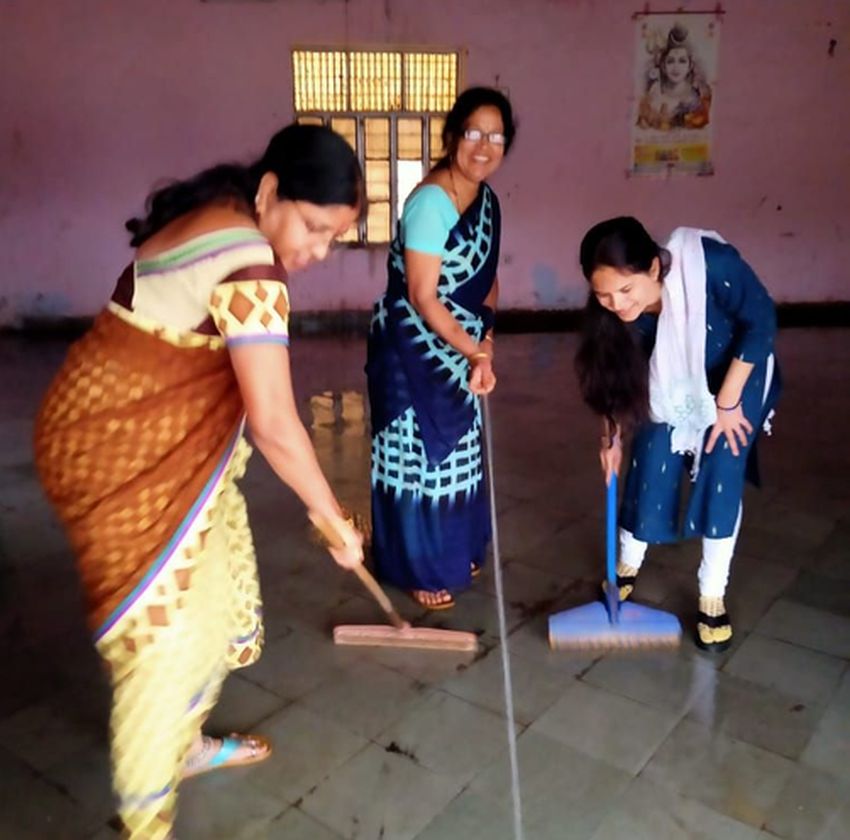 जिम्मेदारों ने नहीं दिया ध्यान तो महिलाओं ने संभाली कमान