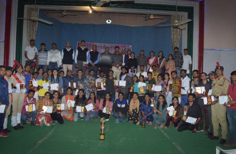 विद्यार्थियों की खर्ची पर सरकार की नजर