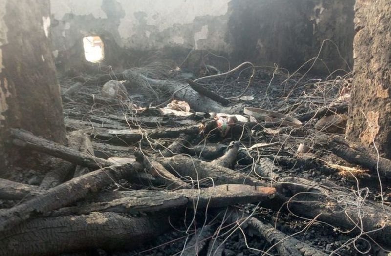 आग से घर जला, बीपीएल परिवार बेघर