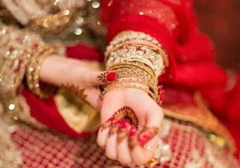 मेहंदी का रंग भी नहीं हुआ था हल्का, शादी के 24 घंटे बाद ही हादसे में चली गई पति की जान