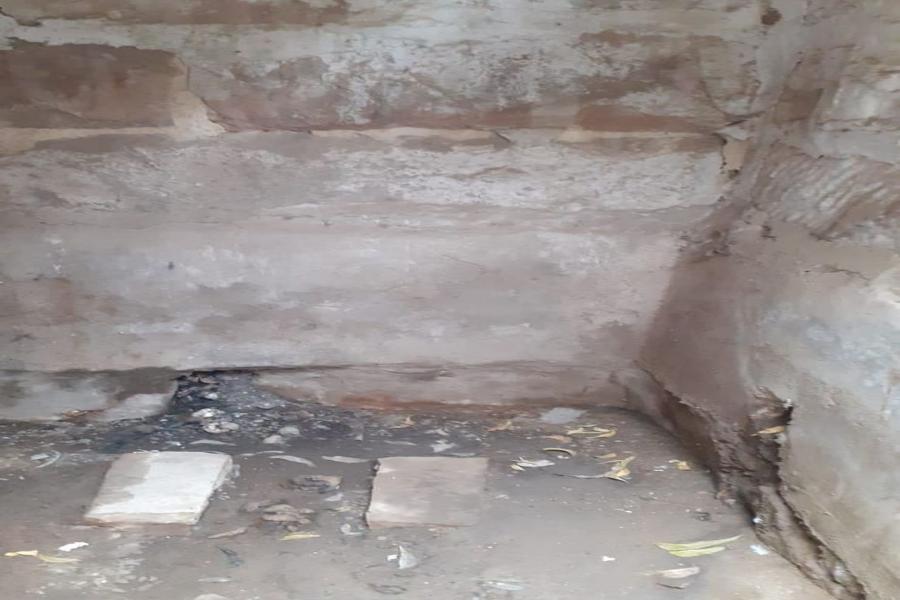298 बेटियों का दर्द: अंकल पानी पीएंगे तो पेशाब लगेगी, स्कूल में शौचालय है नहीं
