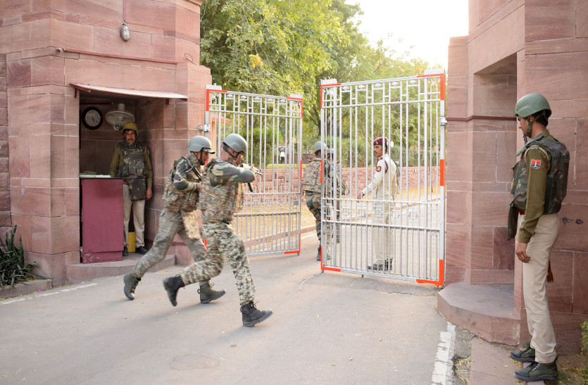 उम्मेद भवन में घुसे चार आतंकी, बीस गेस्ट बंधक बनाए!