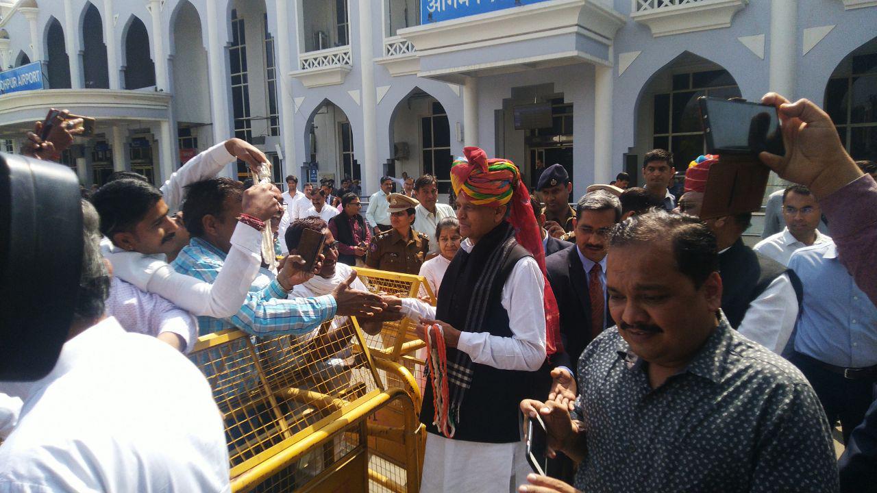CM ashok gehlot reached jodhpur to take part in various events