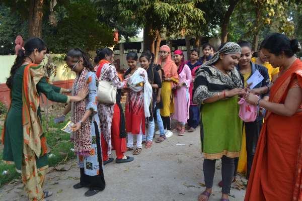 नकल रोकने के लिए हर तरह से चेकिंग