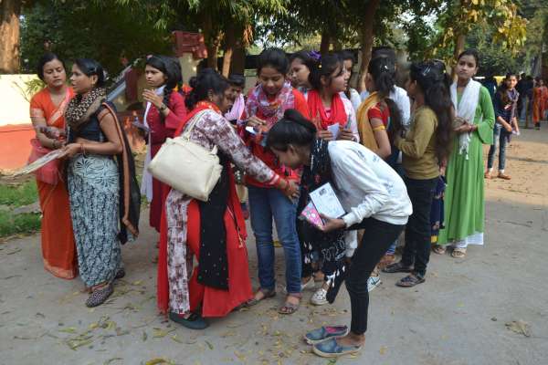 नकल रोकने के लिए हर तरह से चेकिंग