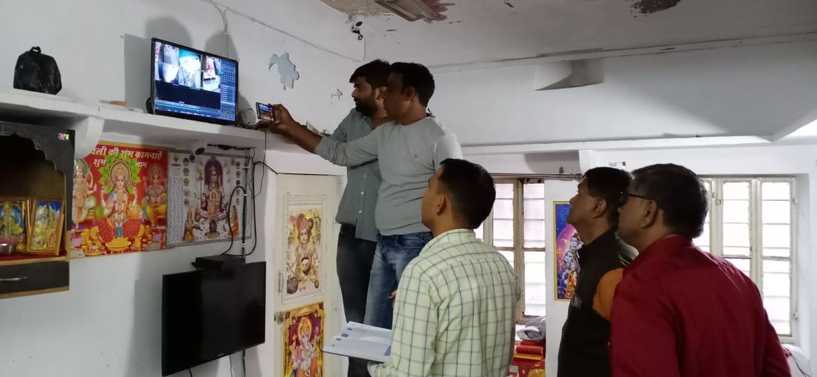 सर्राफा की दुकान से दिनदहाड़े तीन किलो सोने के जेवर चोरी