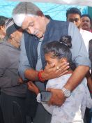 शेखावत से लिपटकर फफक पड़ी 9 वर्षीय जिया