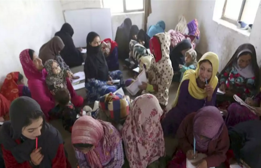 Afghan women fear Taliban return