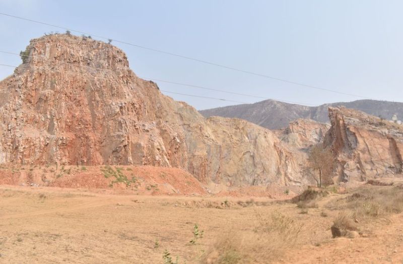 क्रशर खा रहे हर घण्टे में 10 हजार टन पत्थर, वैध-अवैध का हिसाब नहीं