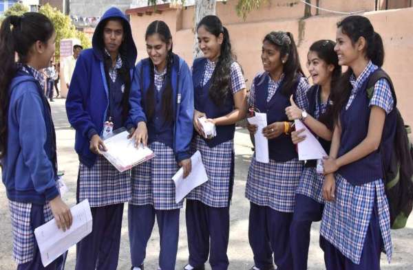 विद्यार्थियों ने किया 90 अंको से ज्यादा का पेपर