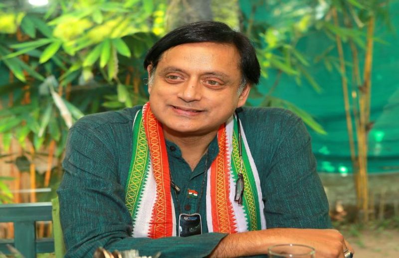 Why Shashi Tharoor wears this device around his neck, Know the Reason