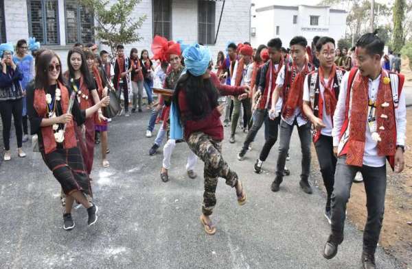 रैली में दिखी विविधता में एकता की झलक -बुंदेली छटा