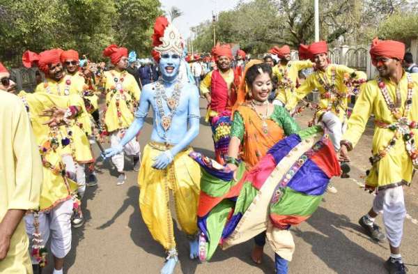 रैली में दिखी विविधता में एकता की झलक -बुंदेली छटा