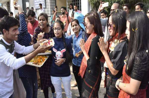 रैली में दिखी विविधता में एकता की झलक -बुंदेली छटा