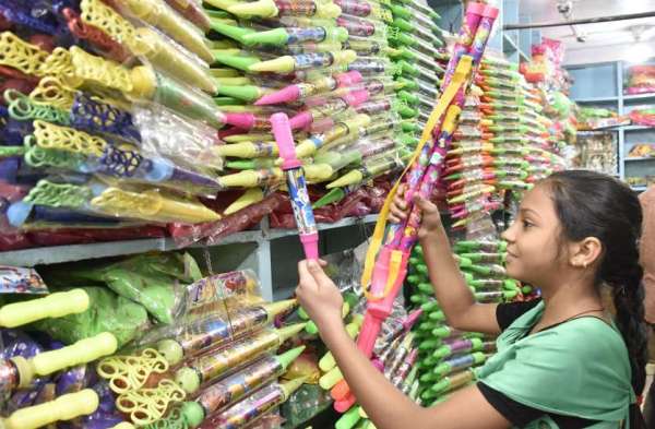 बाहुवली टैंक और सुपर गन से खिलेगा रंग