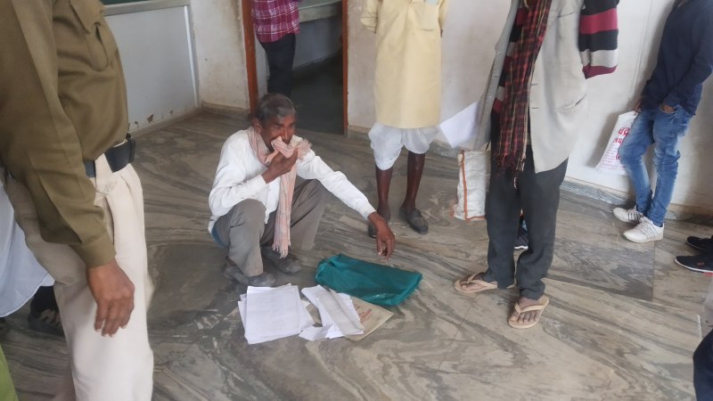 Farmer told problem by crying in collectorate