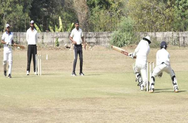 विवि की टीम को 100 रन से हराकर स्कूल शिक्षा ने किया गौर टूर्नामेंट पर कब्जा